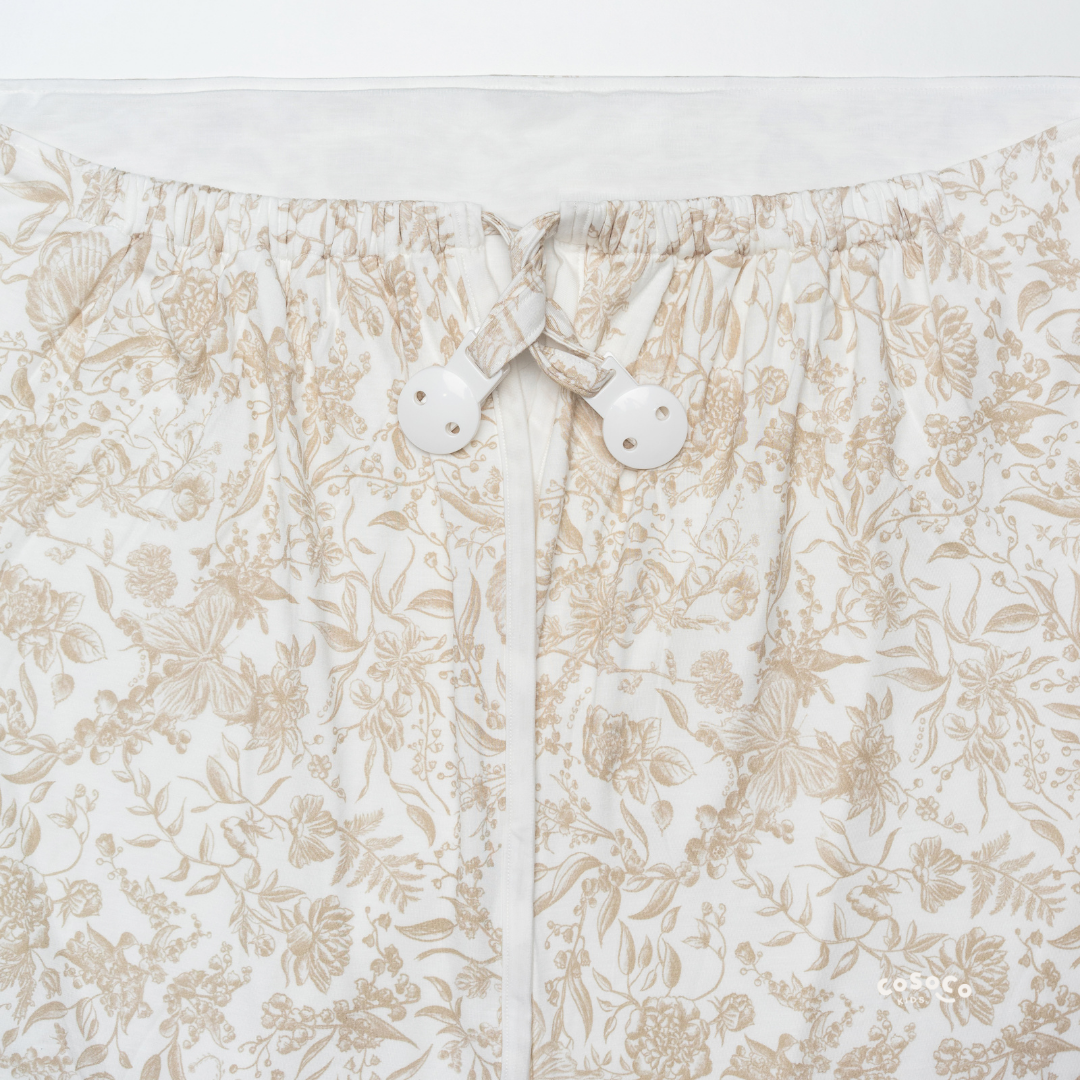 On The Go Blanket in Beige Toile de Fleur