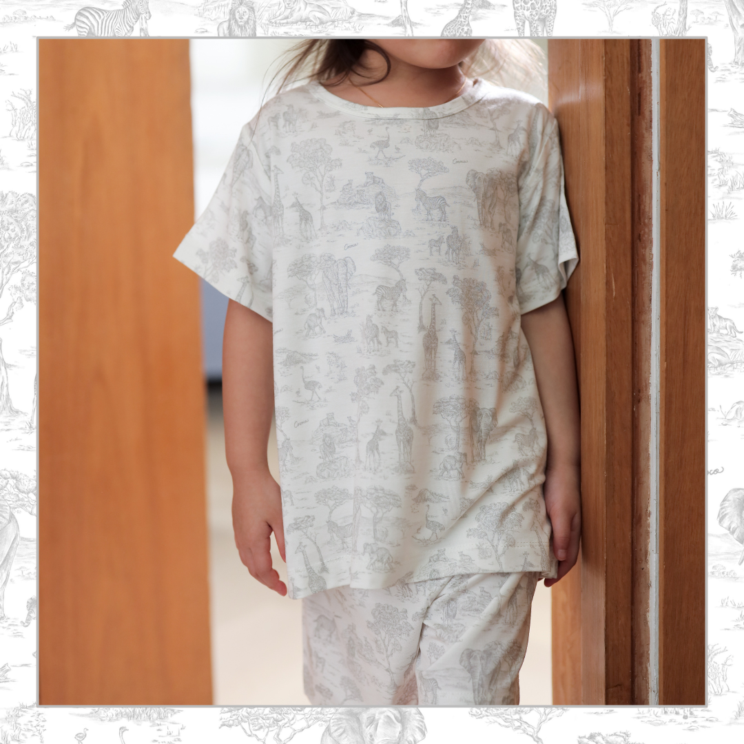 Short Sleeve Set in By the Safari